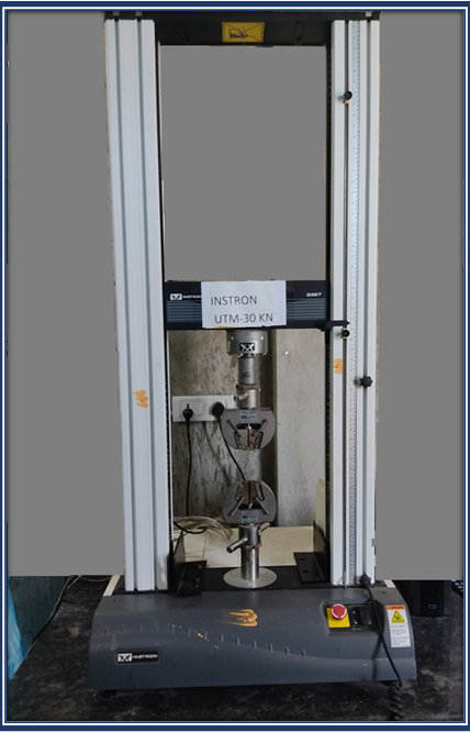 Instron 30 kN UTM